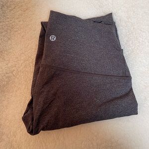 Lululemon wonderunder 25” inseam size 4 perfect condition heathered grey